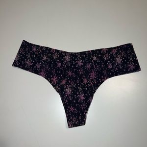 NWT | Victoria's Secret | No Show Thong | Medium